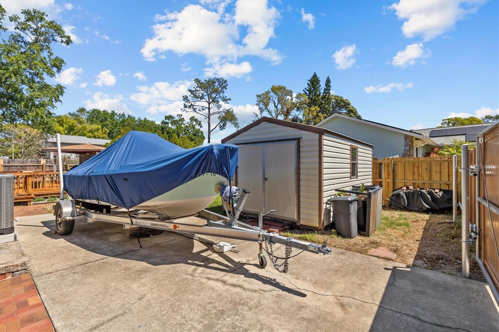 1330 GULFVIEW WOODS LN, TARPON SPRINGS, FL, 34689