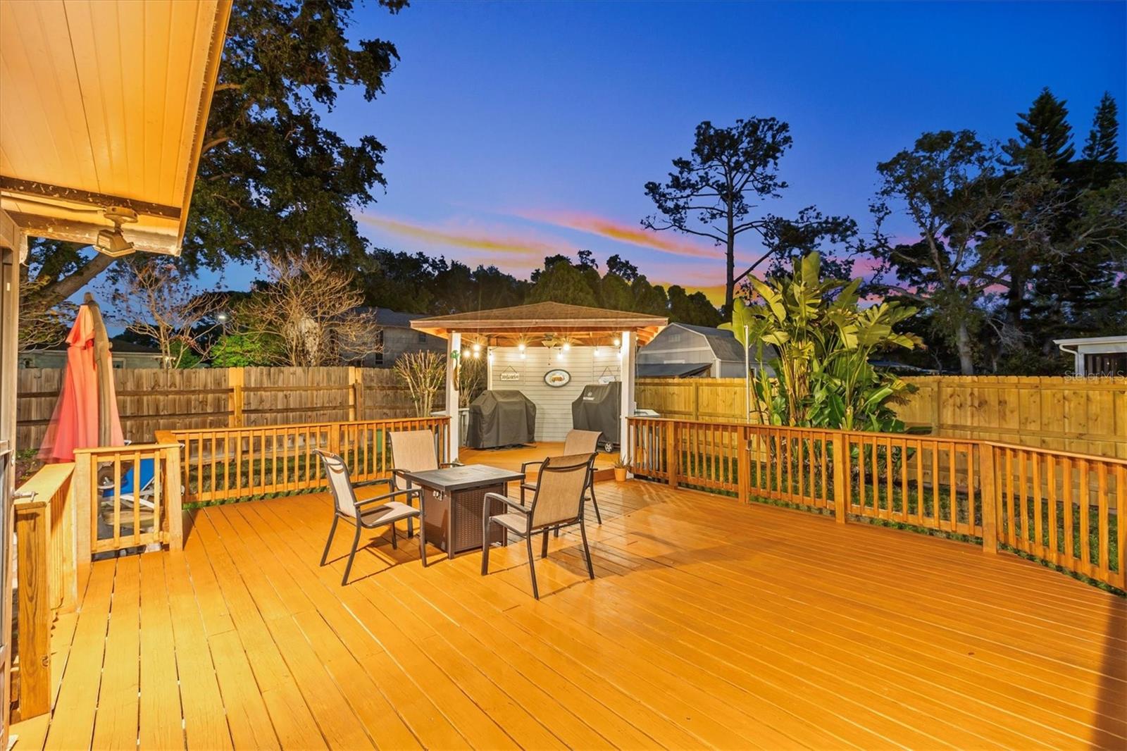 1330 GULFVIEW WOODS LN, TARPON SPRINGS, FL, 34689