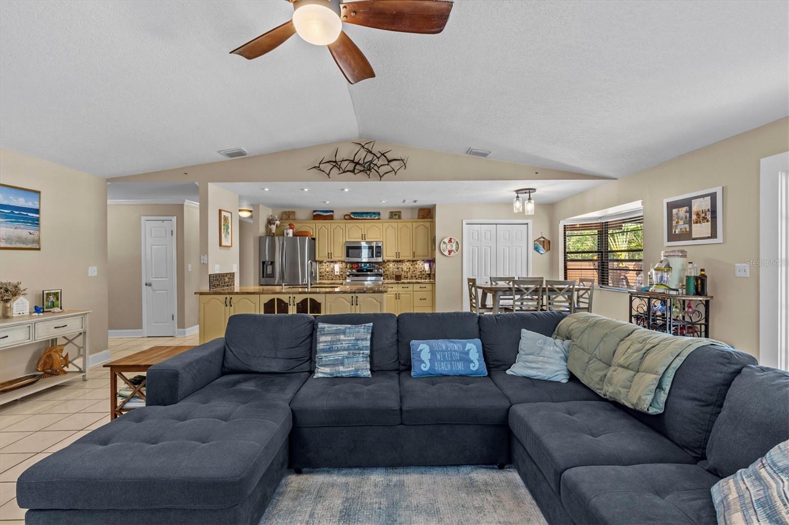 1330 GULFVIEW WOODS LN, TARPON SPRINGS, FL, 34689
