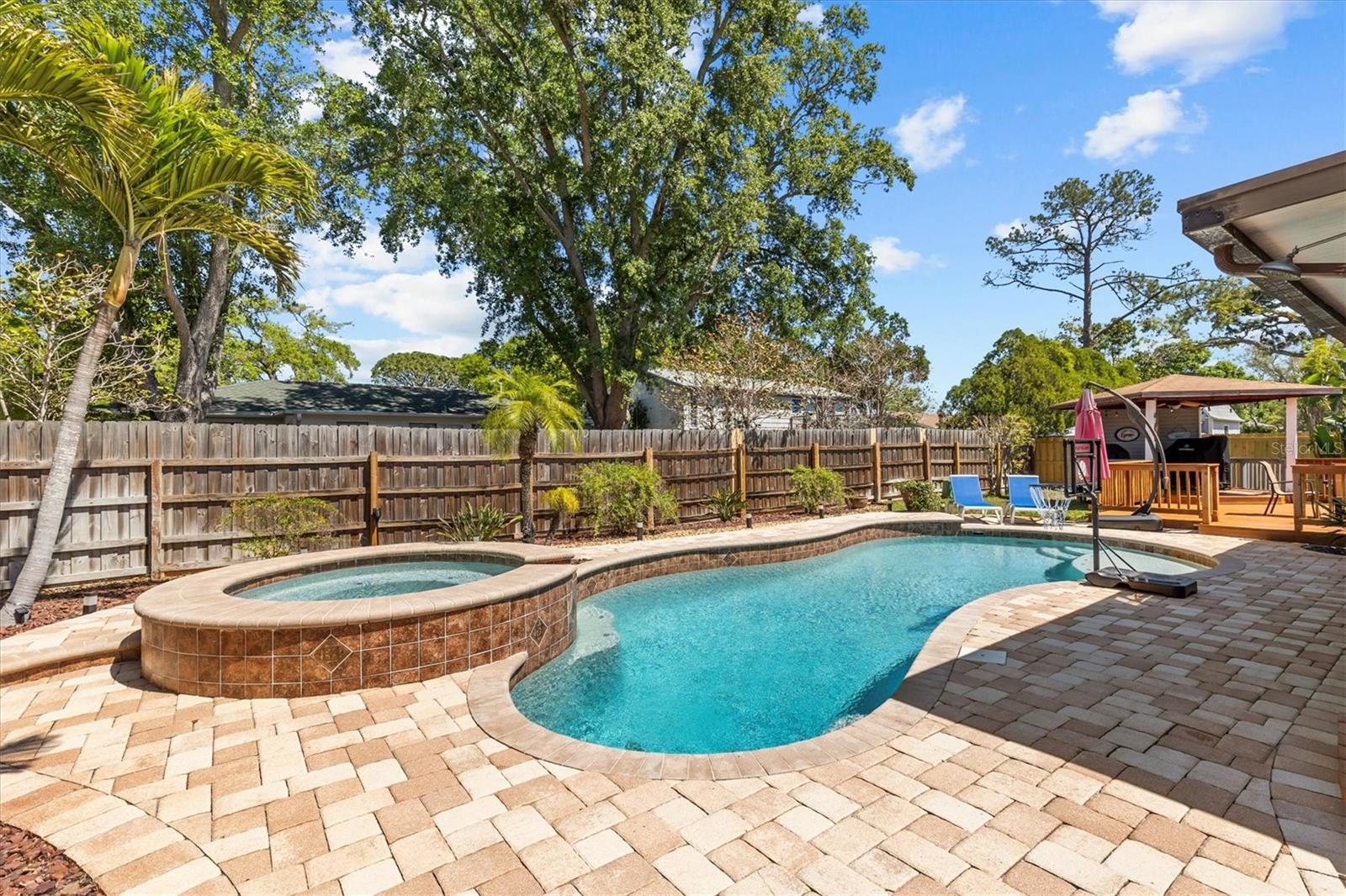 1330 GULFVIEW WOODS LN, TARPON SPRINGS, FL, 34689