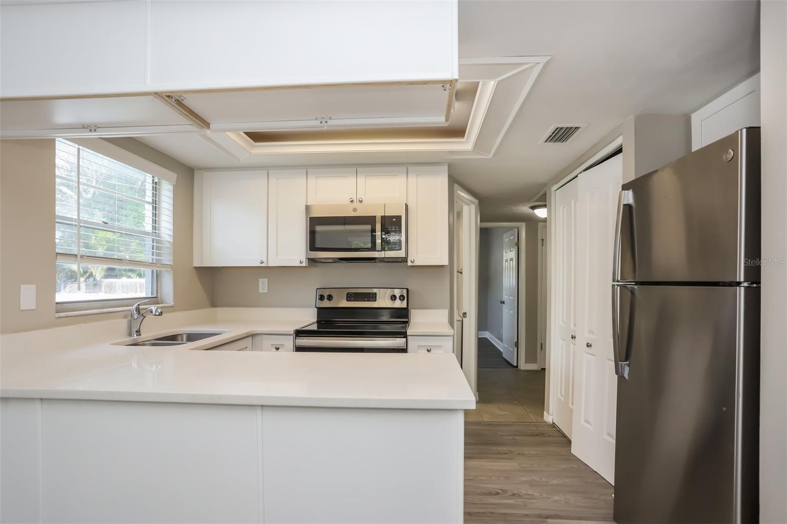 1827 MASSACHUSETTS AVE NE, ST PETERSBURG, FL, 33703