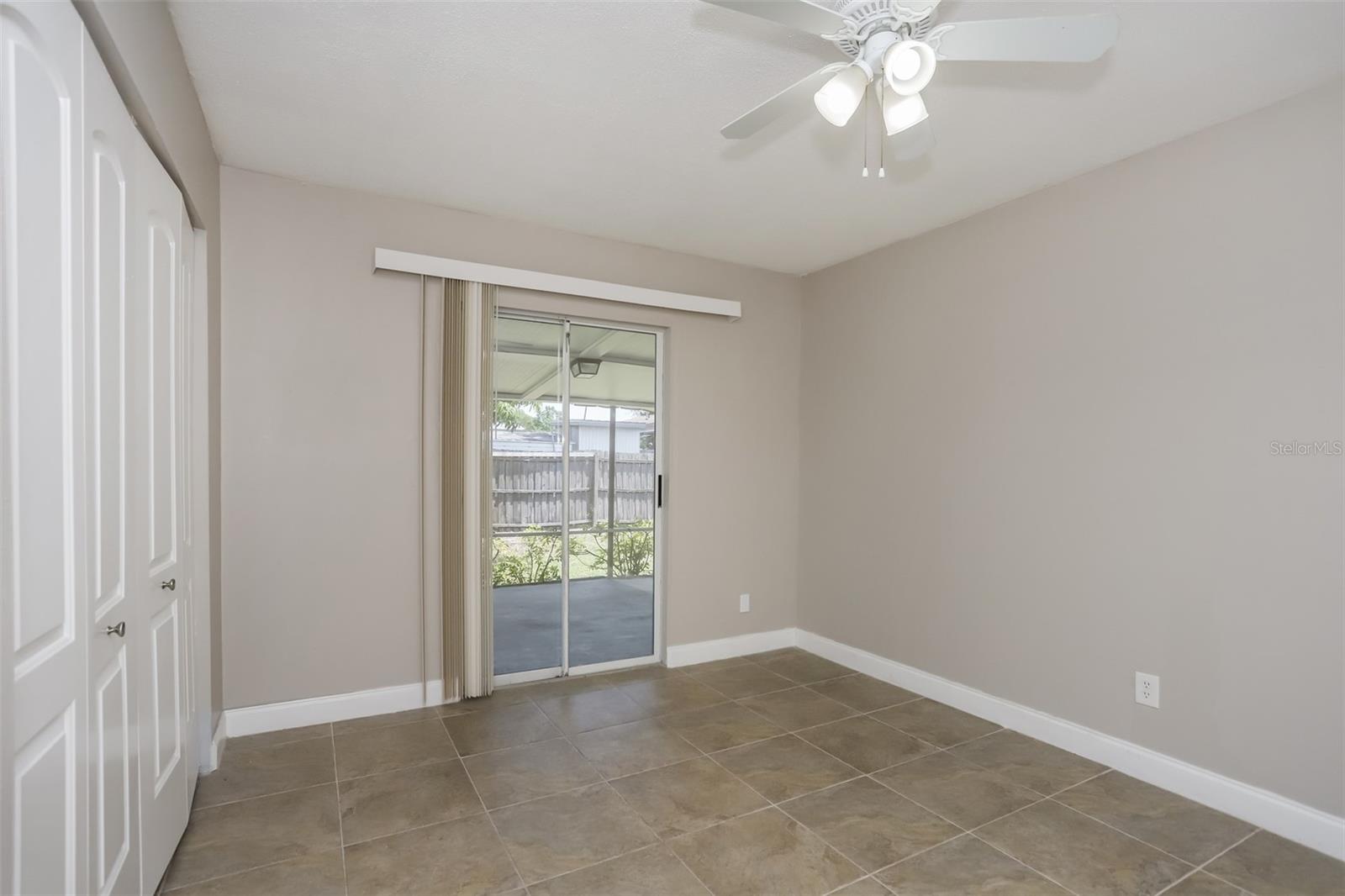 1827 MASSACHUSETTS AVE NE, ST PETERSBURG, FL, 33703