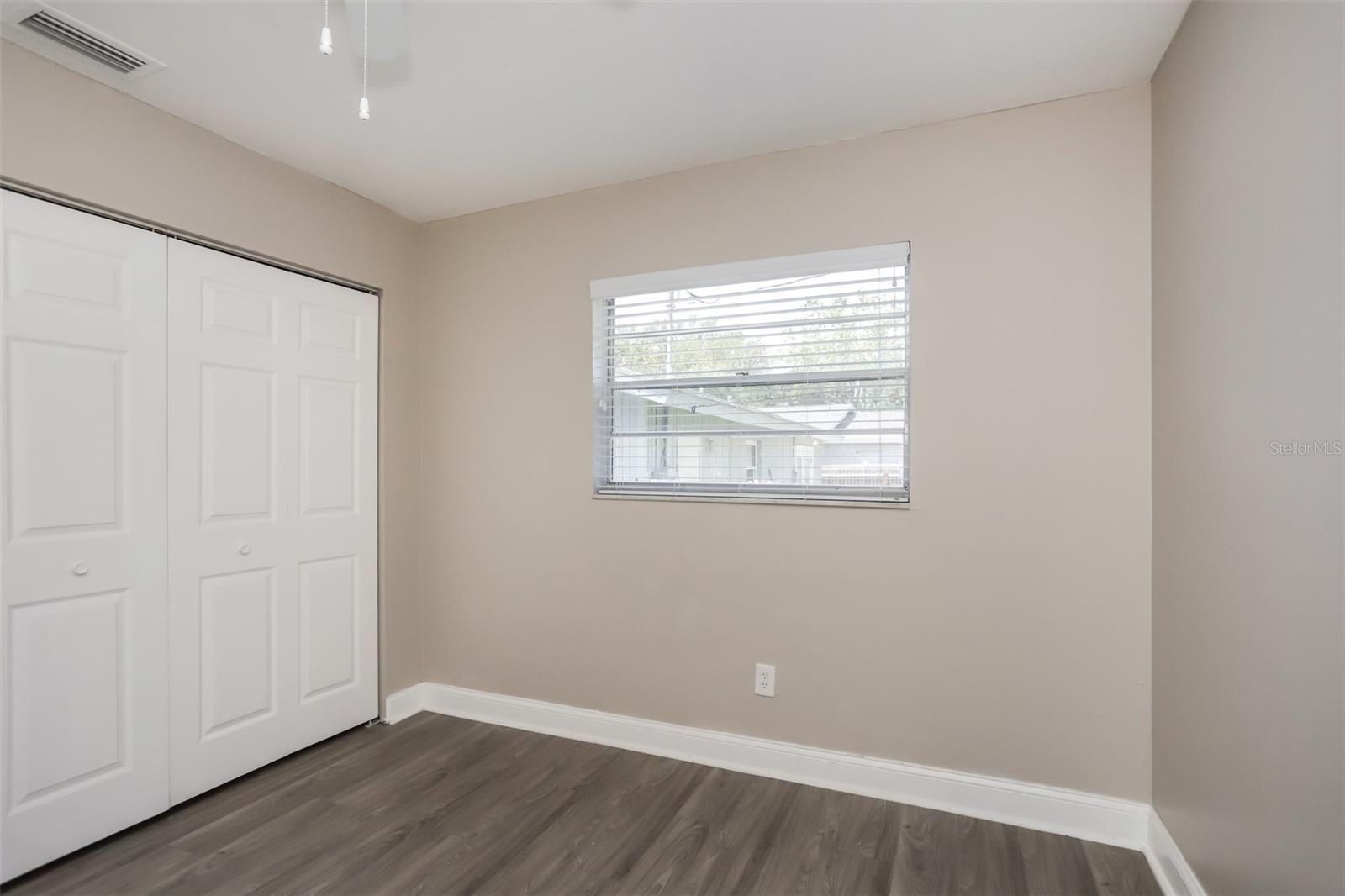 1827 MASSACHUSETTS AVE NE, ST PETERSBURG, FL, 33703