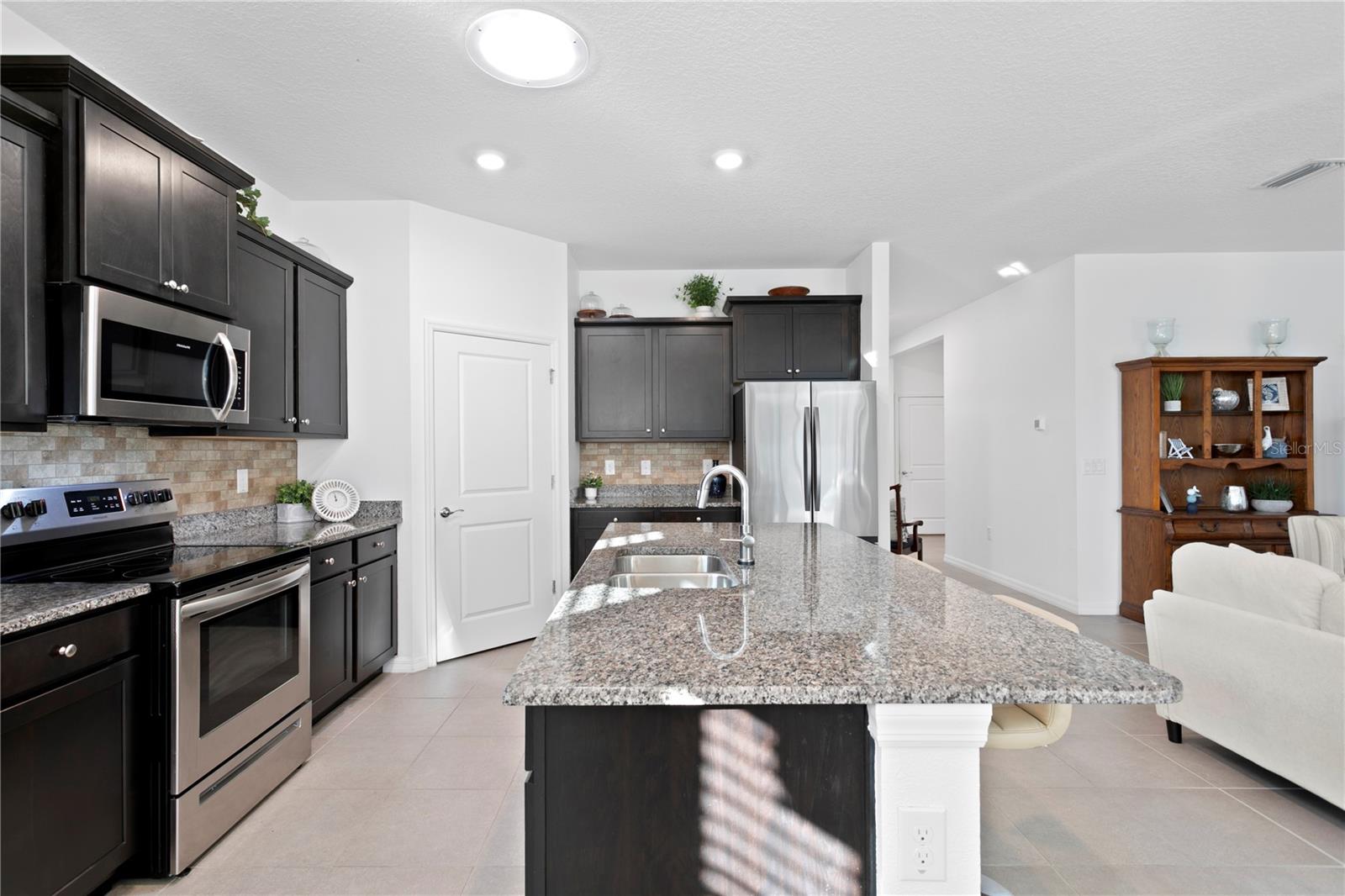 1044 MANZANAR PL, WESLEY CHAPEL, FL, 33543