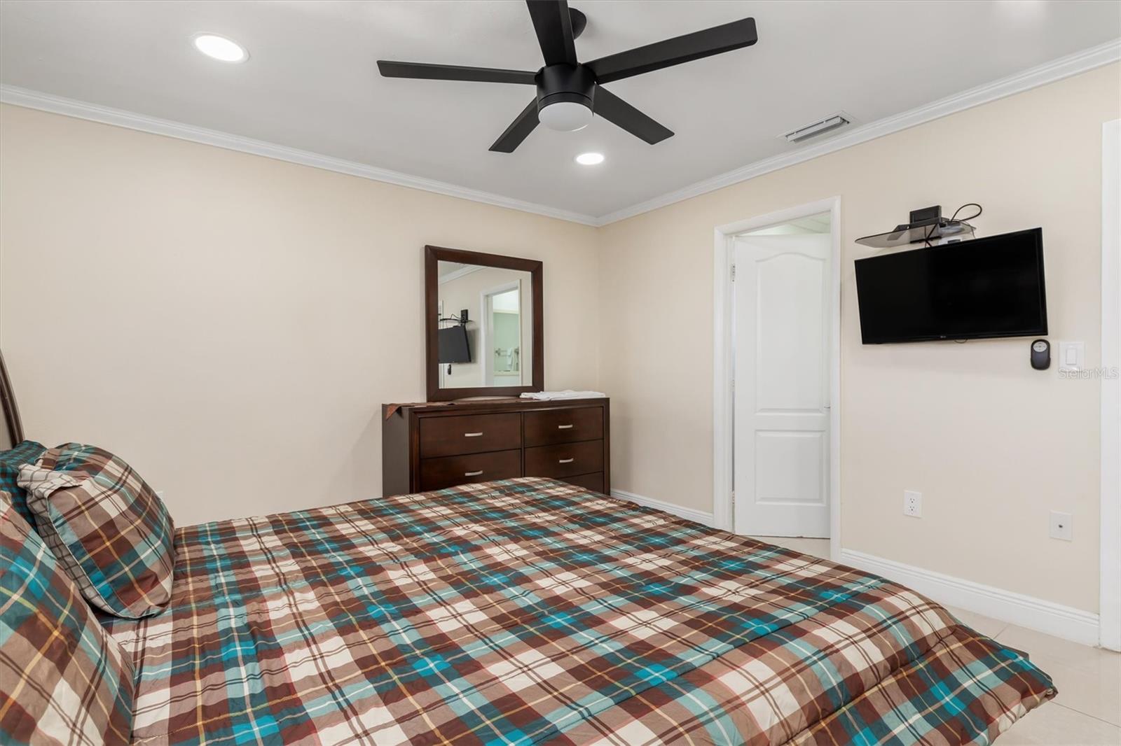 2368 PELLAM BLVD, PORT CHARLOTTE, FL, 33948