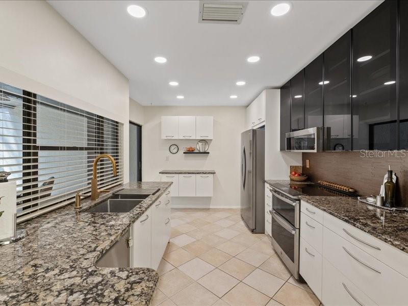 100 MORNING DOVE PL, OLDSMAR, FL, 34677