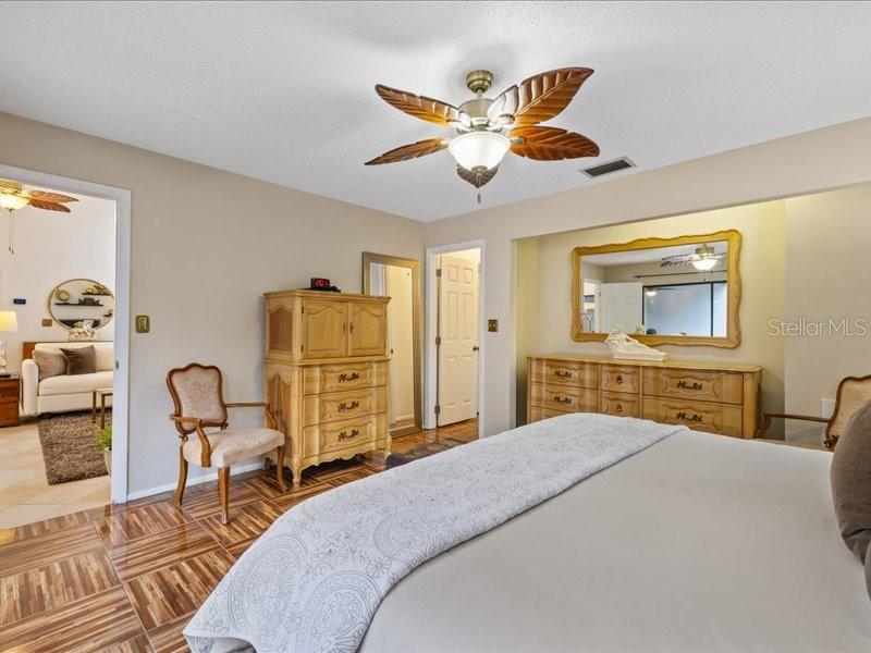 100 MORNING DOVE PL, OLDSMAR, FL, 34677