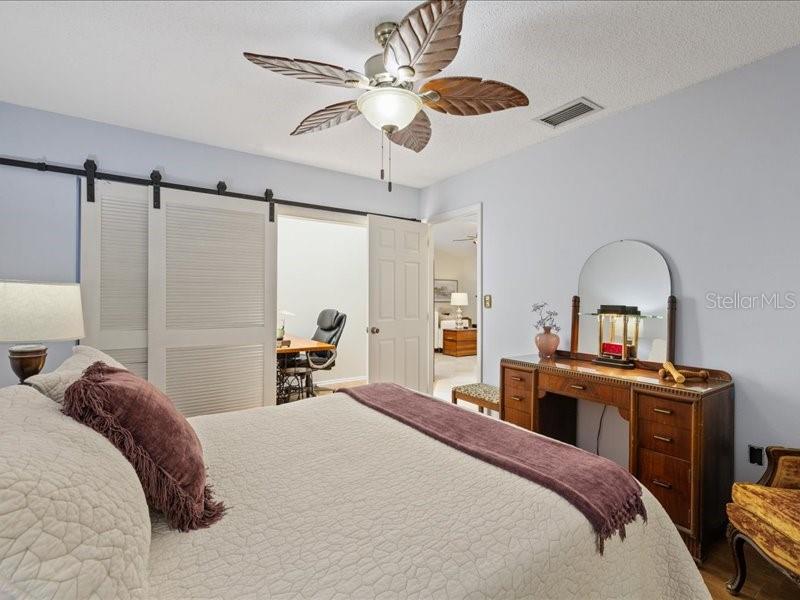 100 MORNING DOVE PL, OLDSMAR, FL, 34677