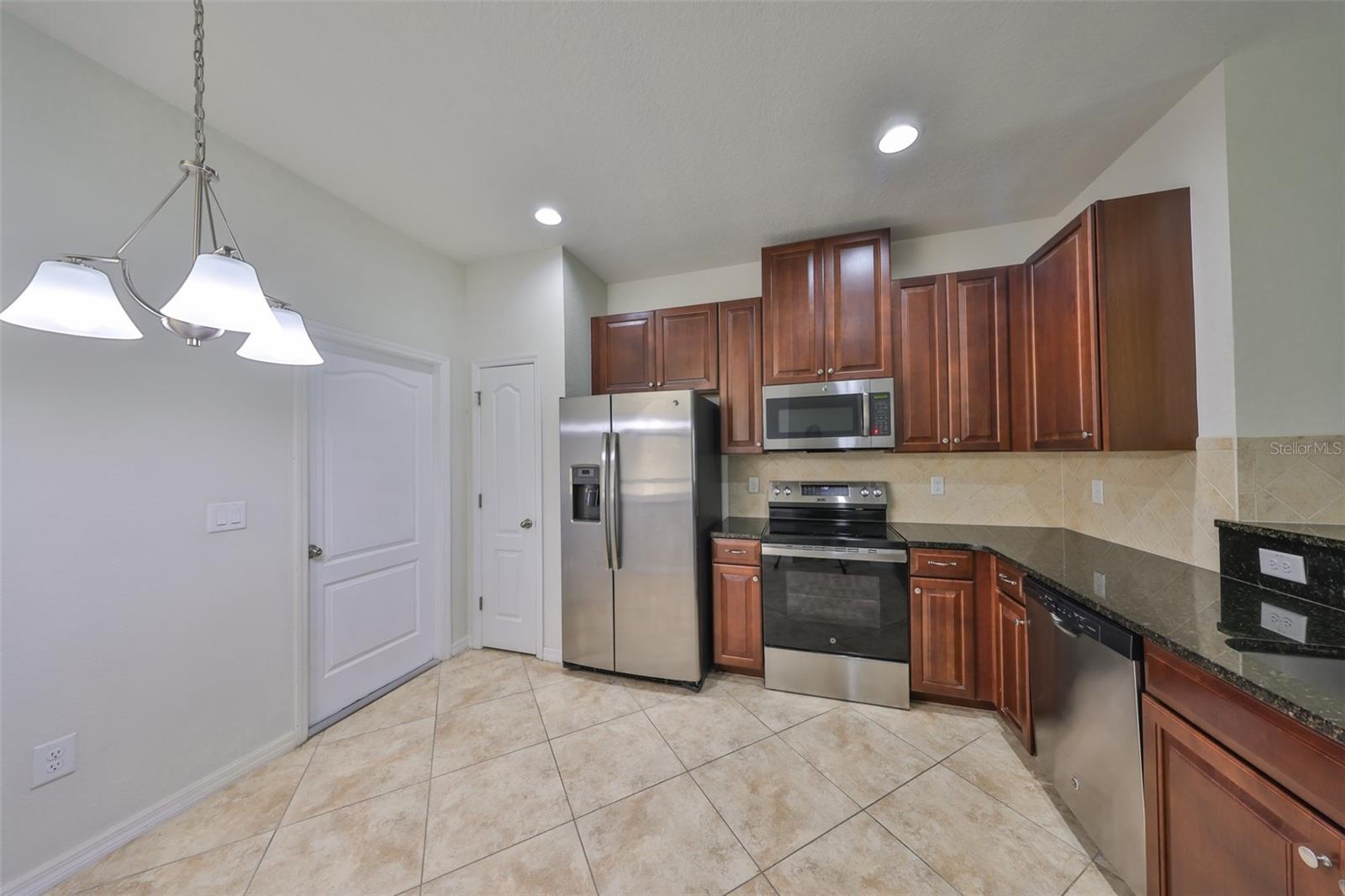 2138 BROADWAY VIEW AVE, BRANDON, FL, 33510