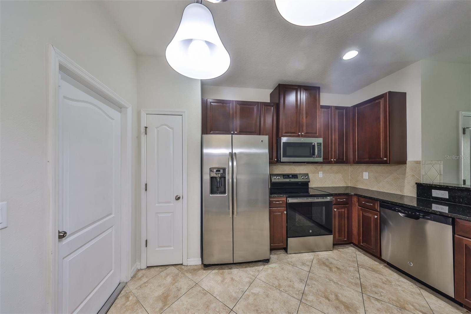 2138 BROADWAY VIEW AVE, BRANDON, FL, 33510