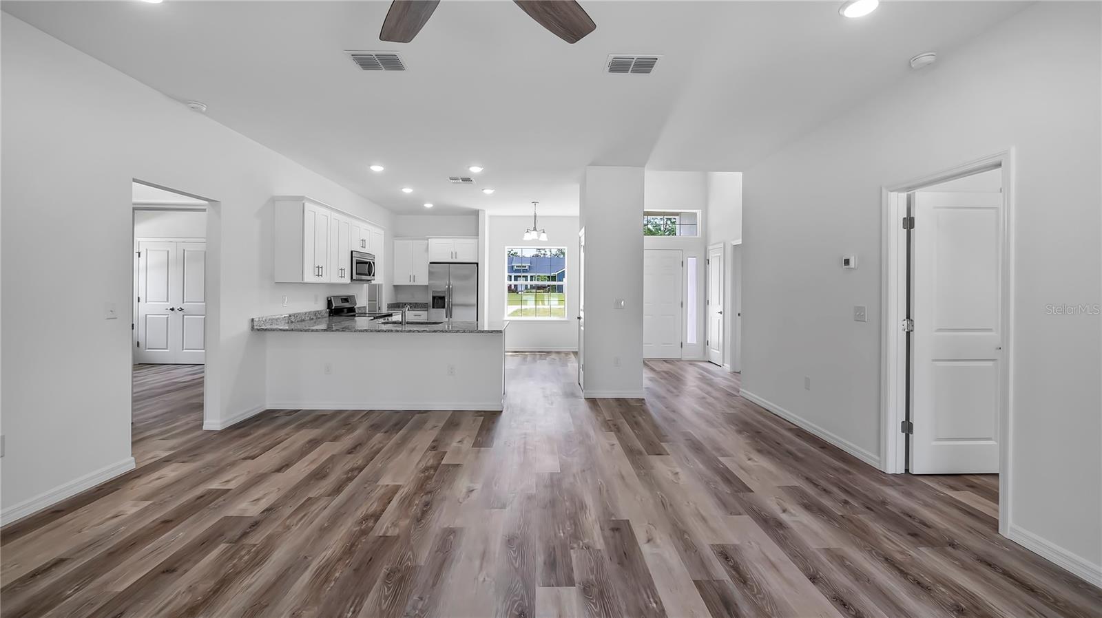 40700 E NINTH AVE, UMATILLA, FL, 32784