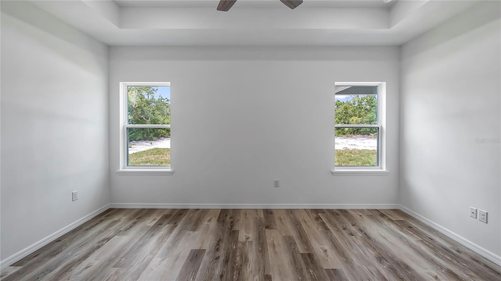 40700 E NINTH AVE, UMATILLA, FL, 32784
