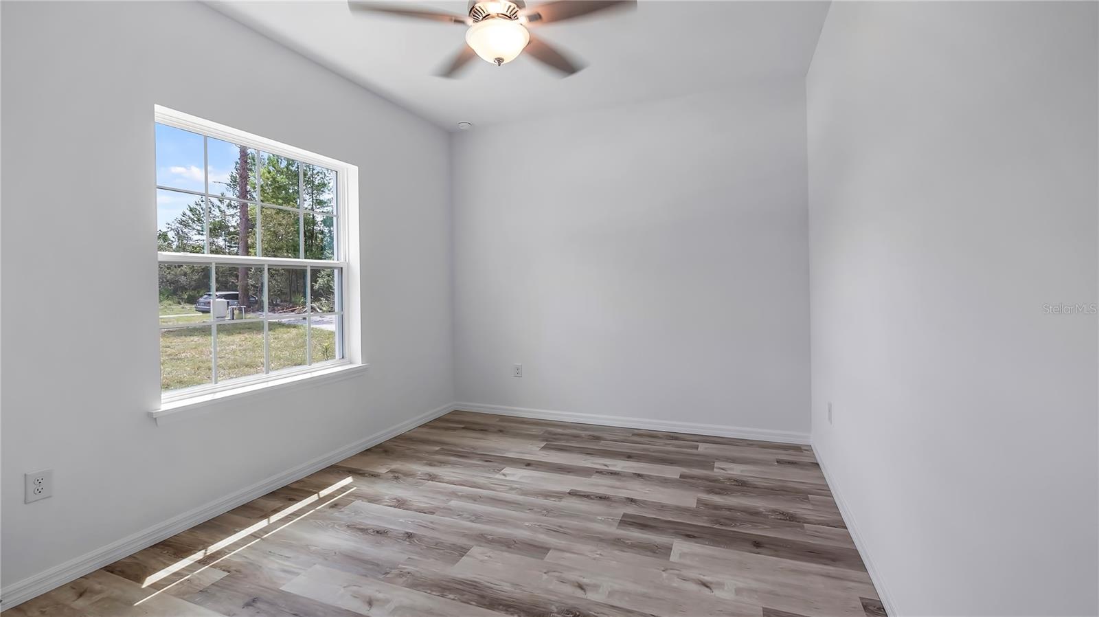 40700 E NINTH AVE, UMATILLA, FL, 32784