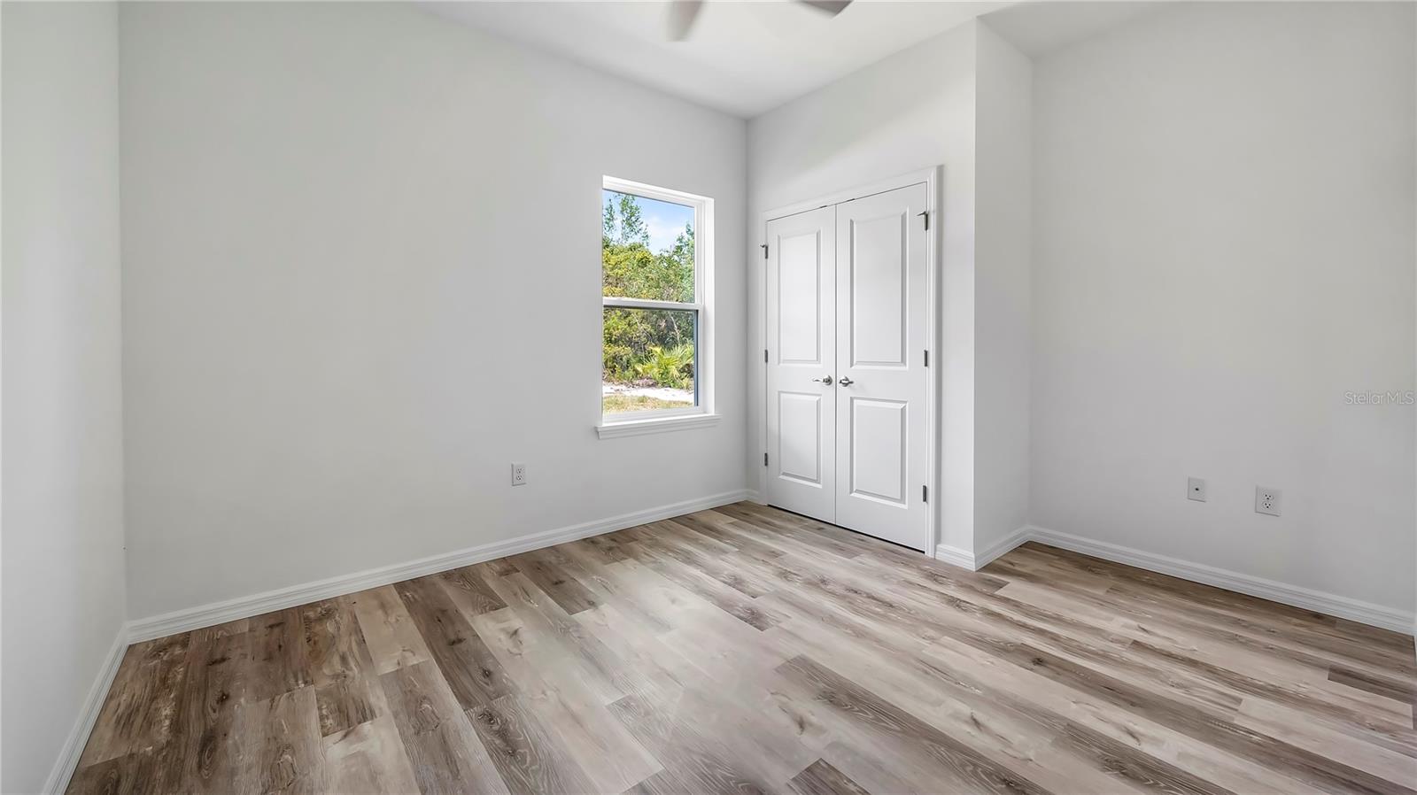40700 E NINTH AVE, UMATILLA, FL, 32784