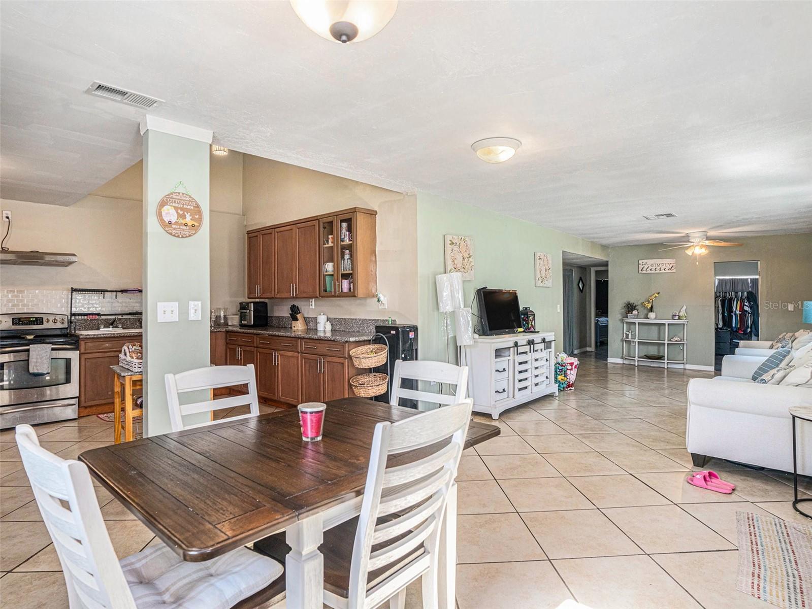 4301 LONGSHORE DR, LAND O LAKES, FL, 34639
