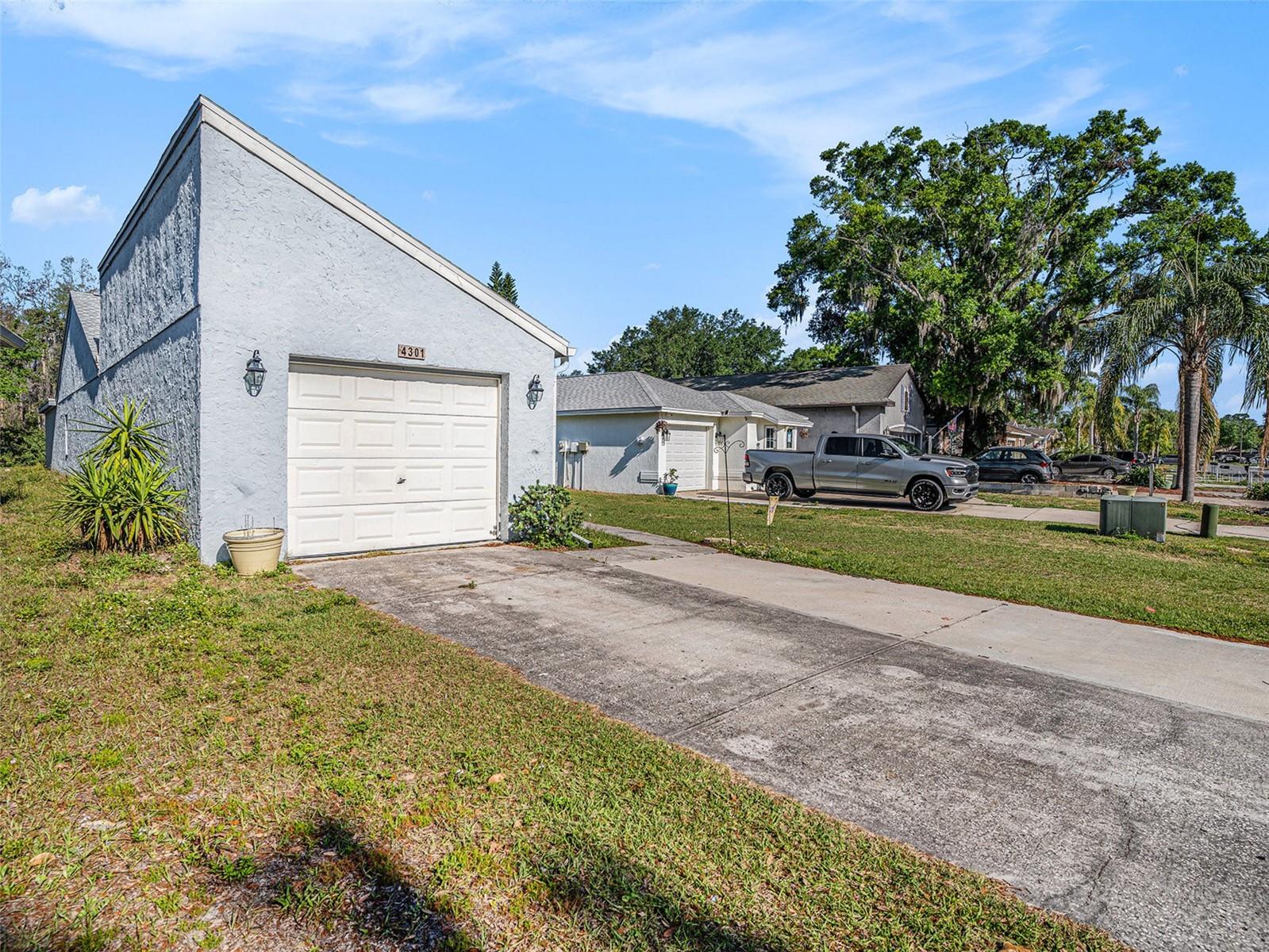 4301 LONGSHORE DR, LAND O LAKES, FL, 34639