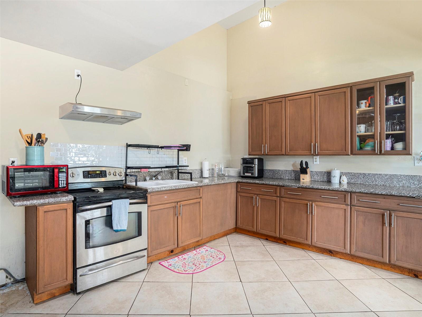 4301 LONGSHORE DR, LAND O LAKES, FL, 34639