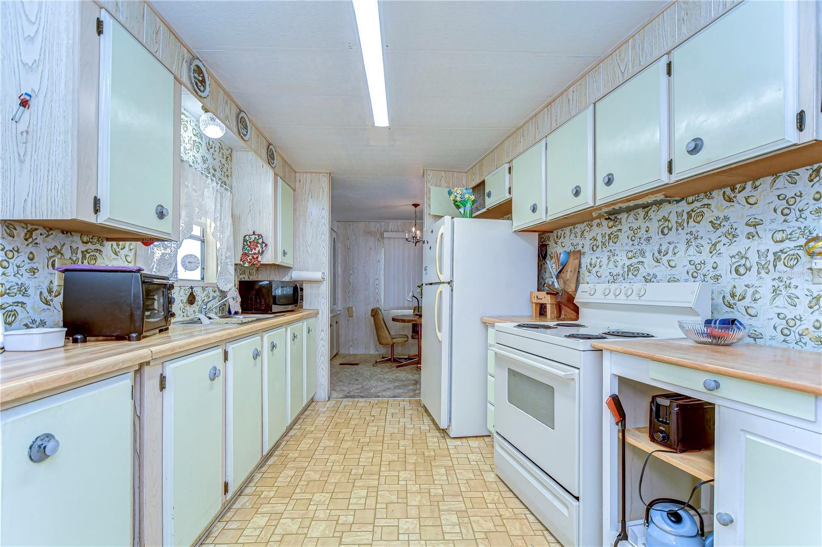 34834 CARL AVE, ZEPHYRHILLS, FL, 33541
