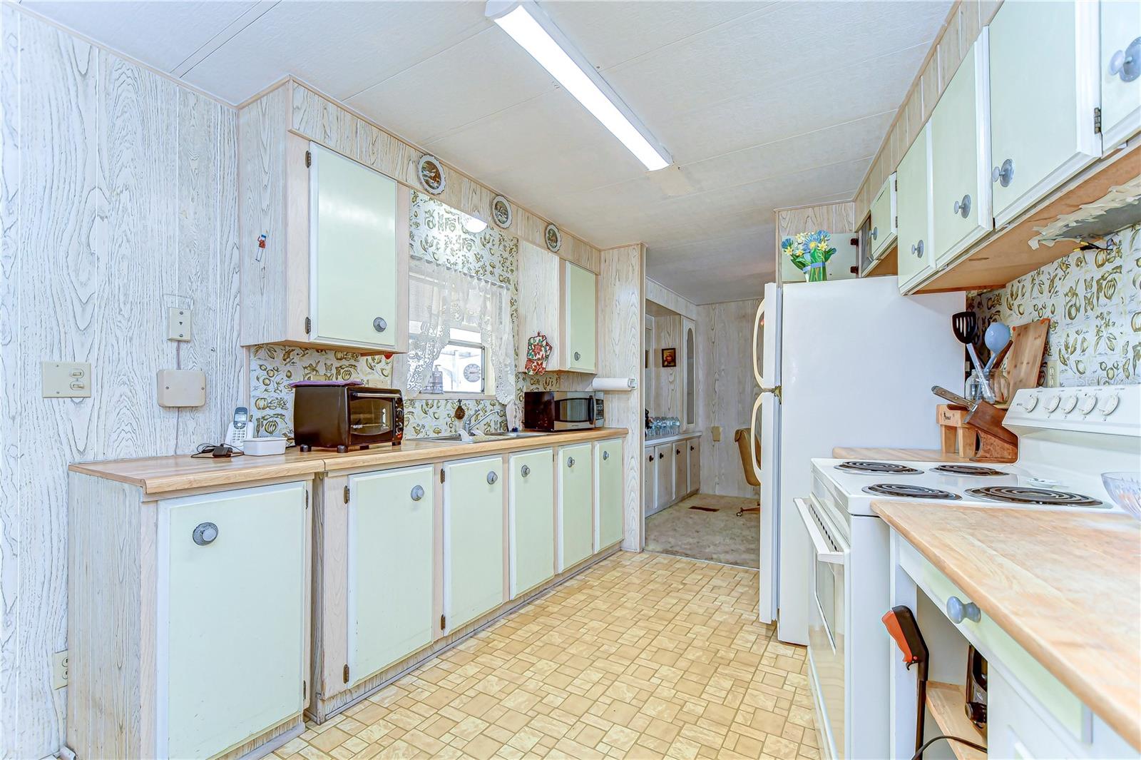 34834 CARL AVE, ZEPHYRHILLS, FL, 33541