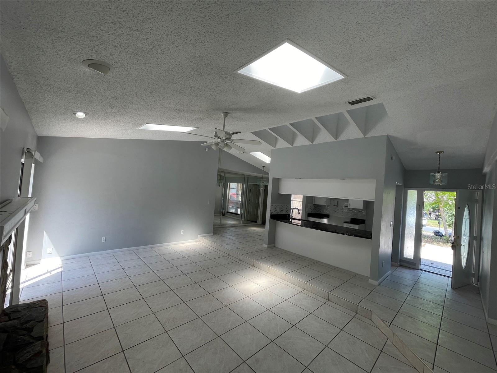 130 TENDRING CIR, PALM HARBOR, FL, 34683