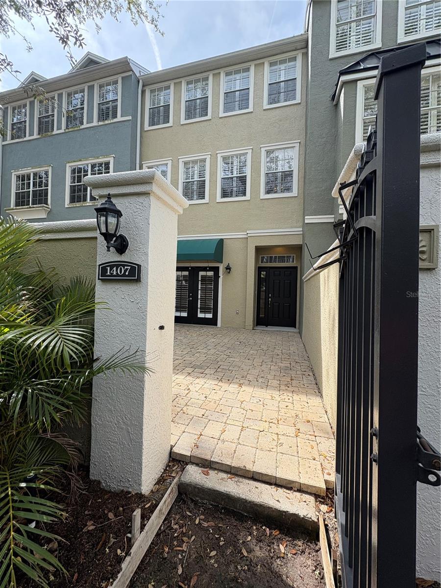 1407 HARBOUR WALK RD, TAMPA, FL, 33602