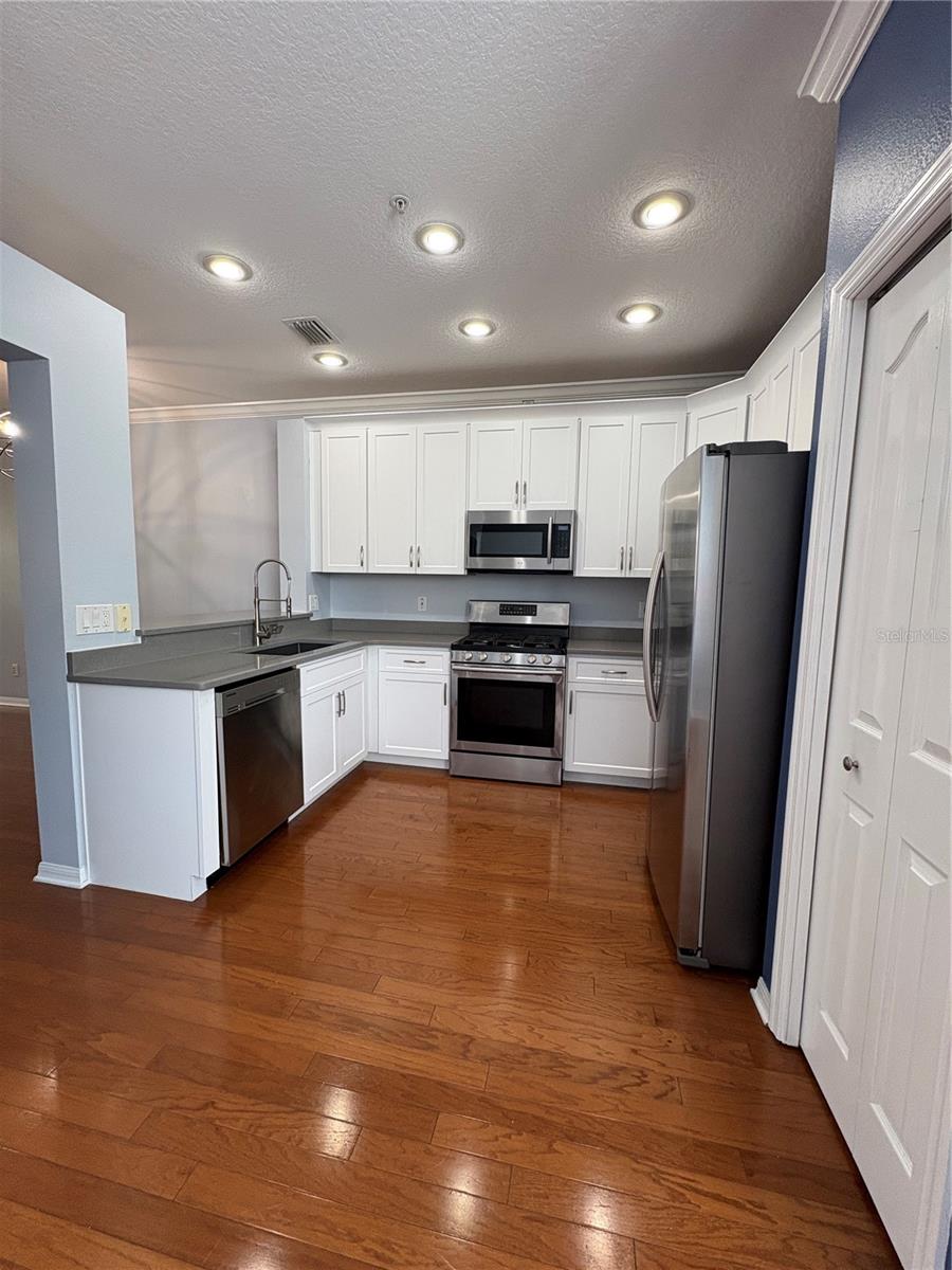 1407 HARBOUR WALK RD, TAMPA, FL, 33602