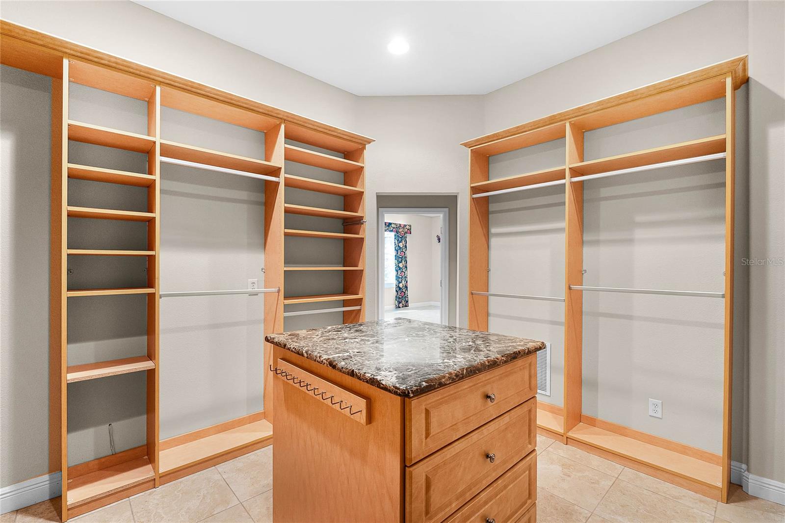 10417 LAKE LOUISA RD, CLERMONT, FL, 34711