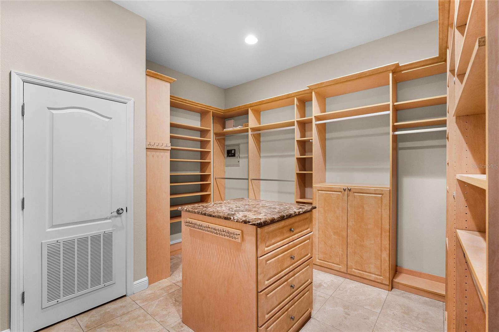 10417 LAKE LOUISA RD, CLERMONT, FL, 34711