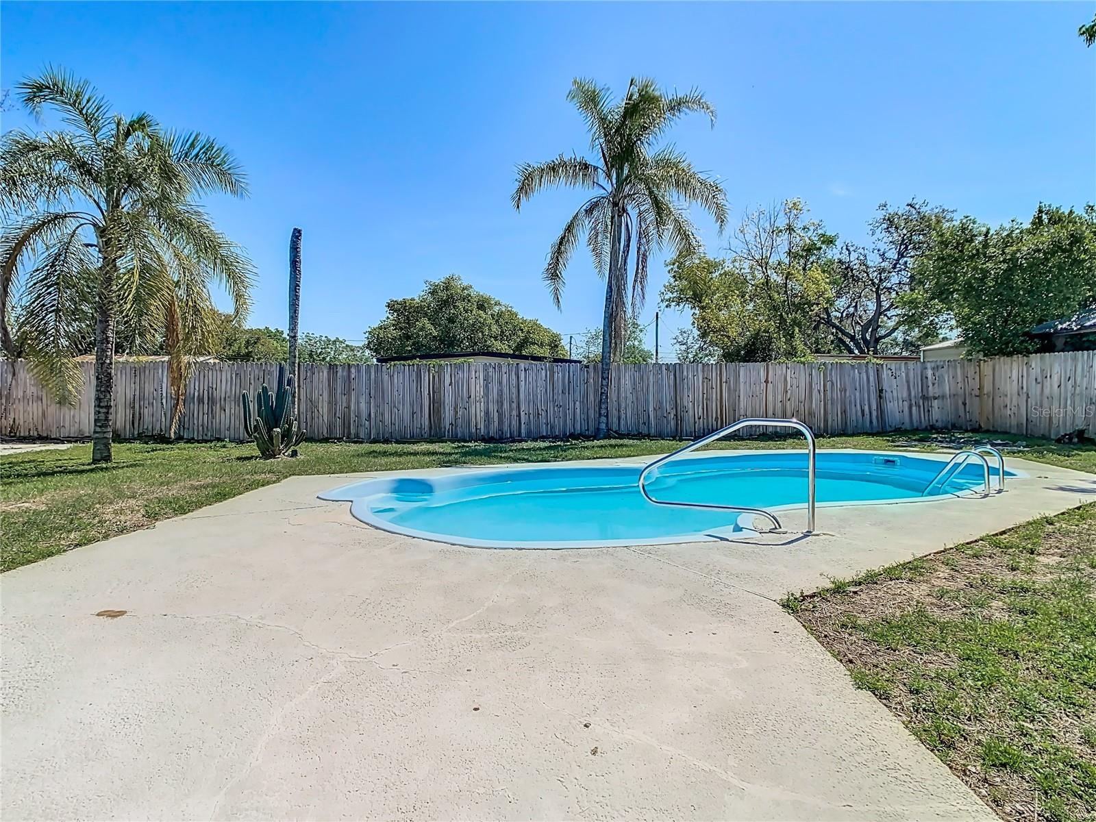 1209 W CAMELLIA DR, BRANDON, FL, 33510