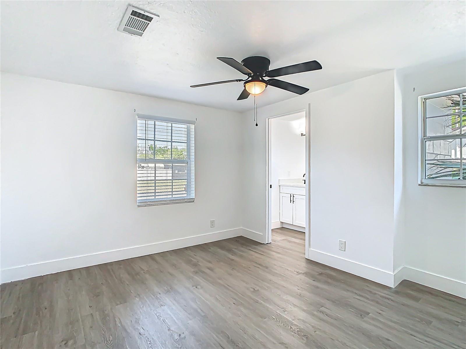 1209 W CAMELLIA DR, BRANDON, FL, 33510