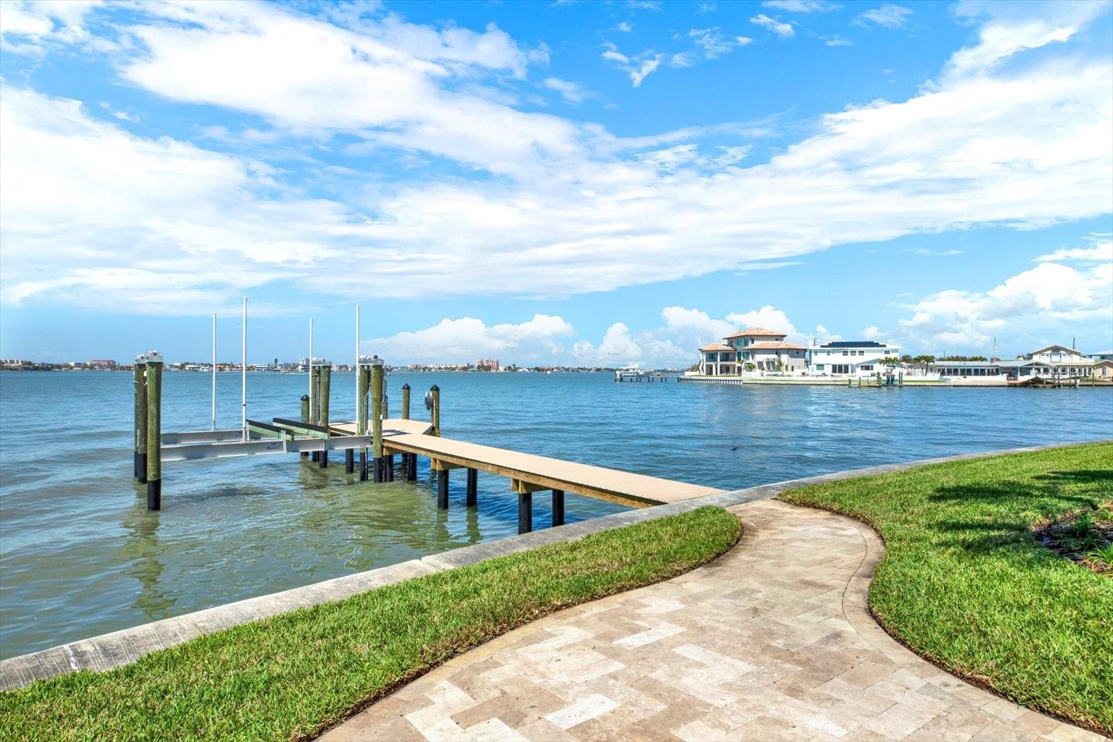 5630 BAYVIEW DR, SEMINOLE, FL, 33772