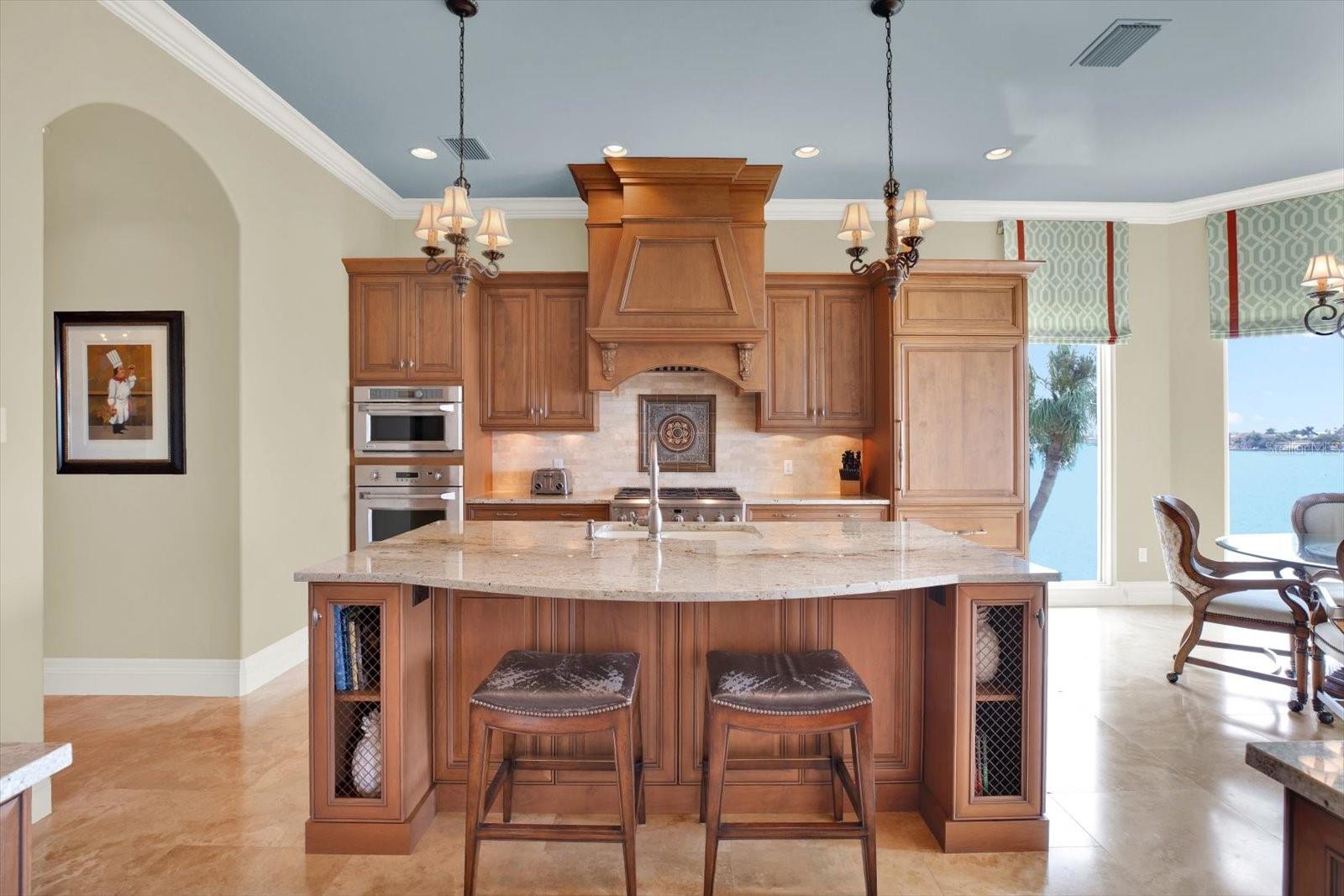 5630 BAYVIEW DR, SEMINOLE, FL, 33772