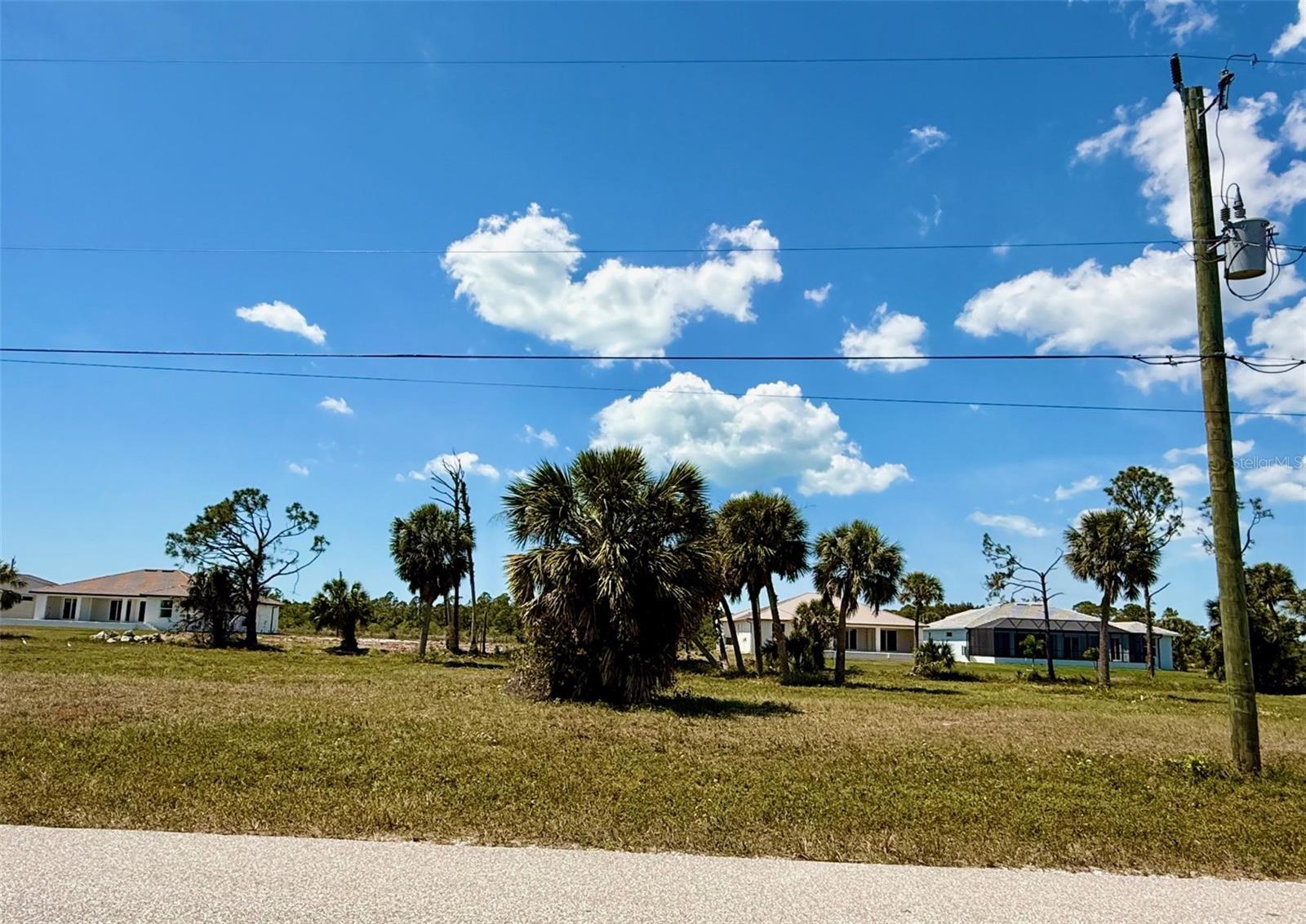 241 W PINE VALLEY LN, ROTONDA WEST, FL, 33947