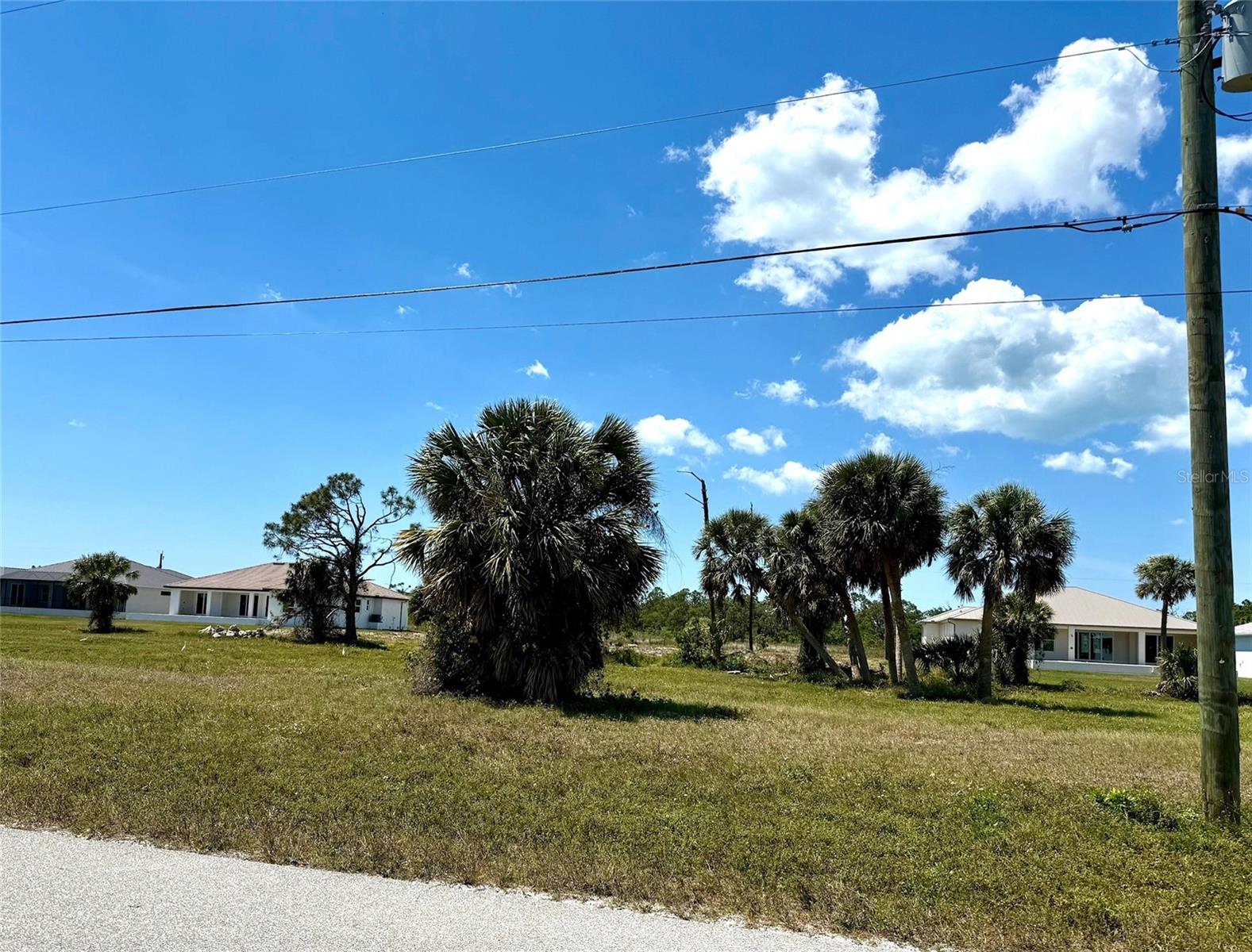 241 W PINE VALLEY LN, ROTONDA WEST, FL, 33947
