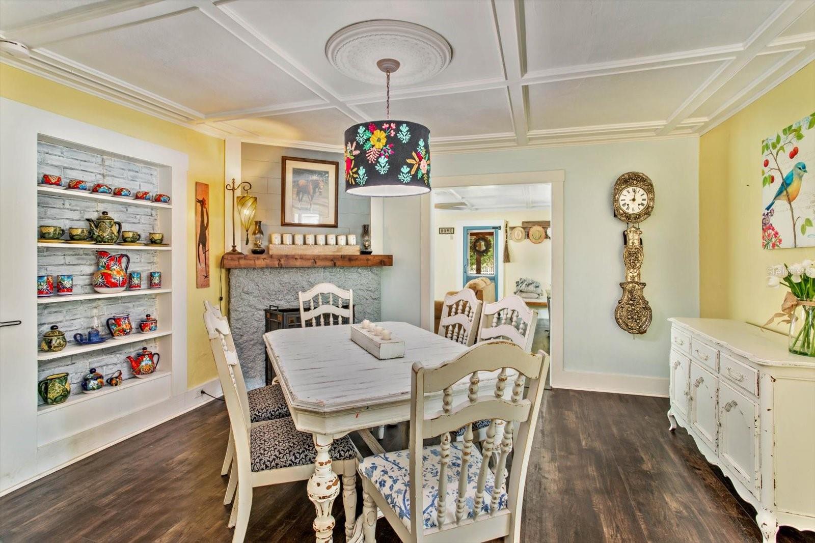 1010 N CLAYTON ST, MOUNT DORA, FL, 32757