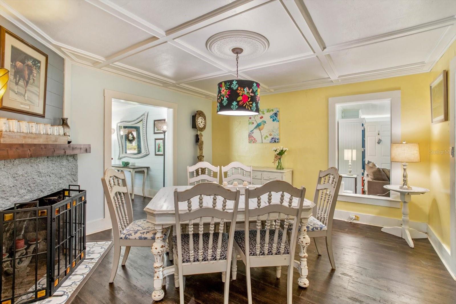 1010 N CLAYTON ST, MOUNT DORA, FL, 32757