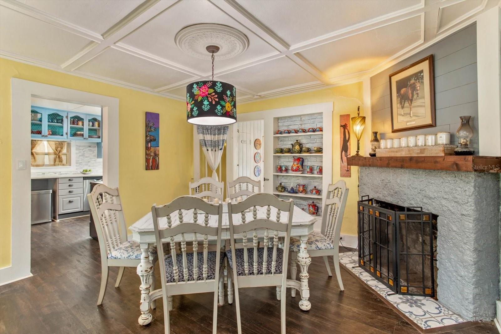 1010 N CLAYTON ST, MOUNT DORA, FL, 32757