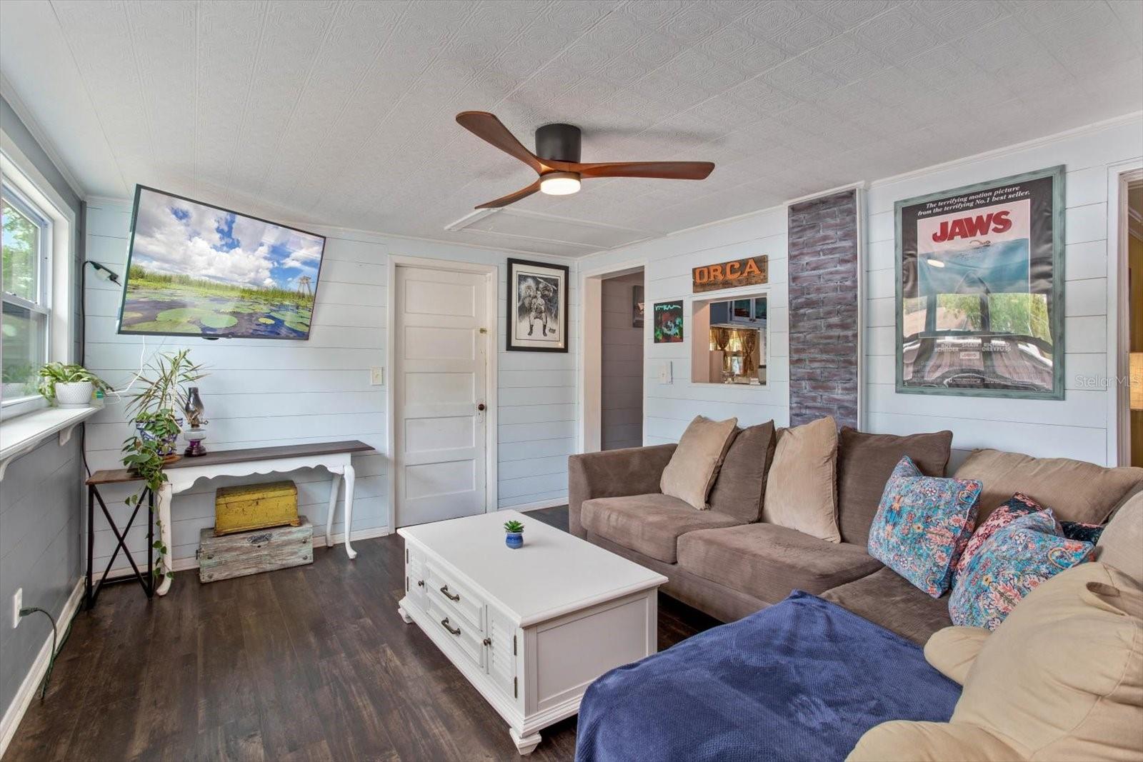 1010 N CLAYTON ST, MOUNT DORA, FL, 32757