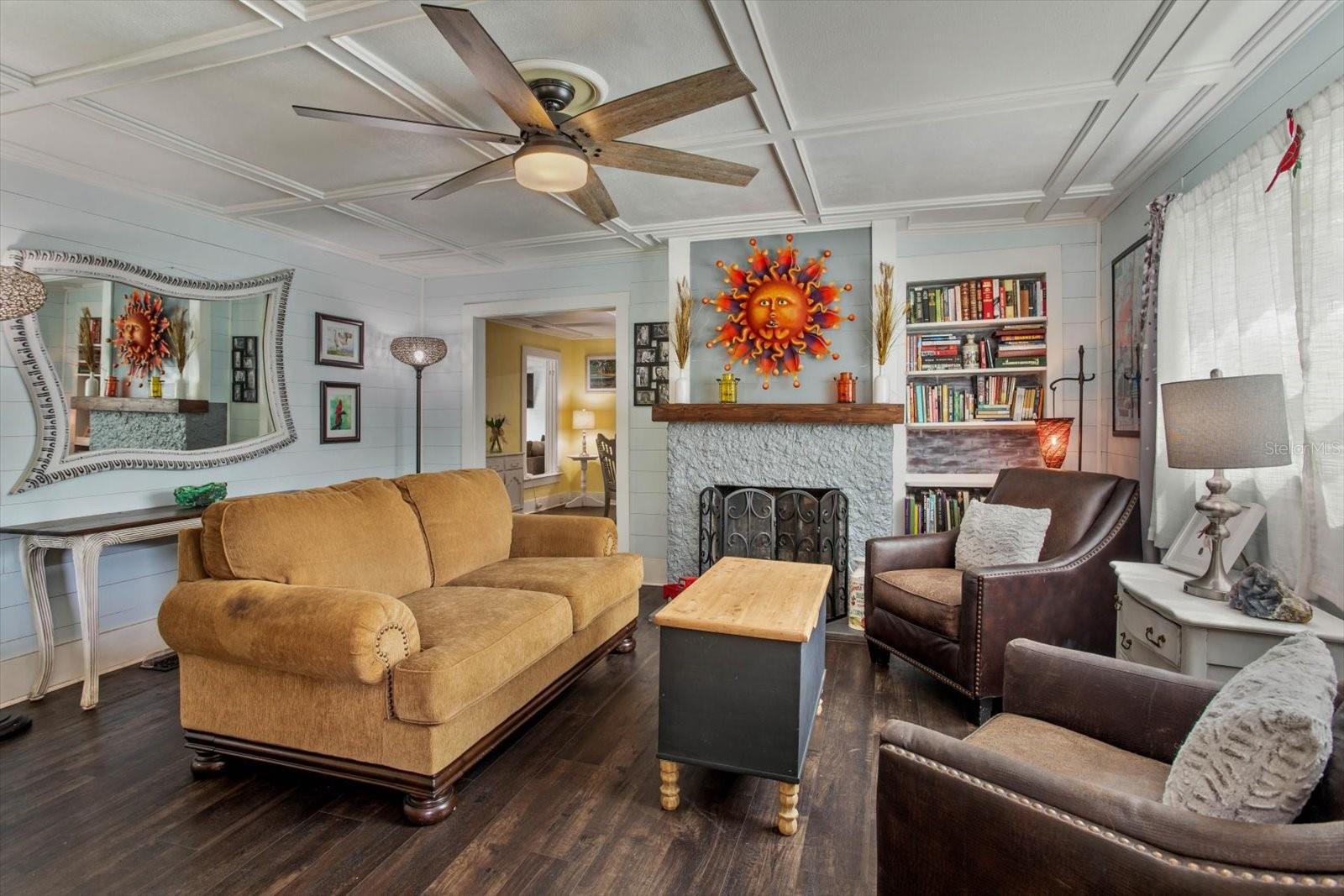 1010 N CLAYTON ST, MOUNT DORA, FL, 32757