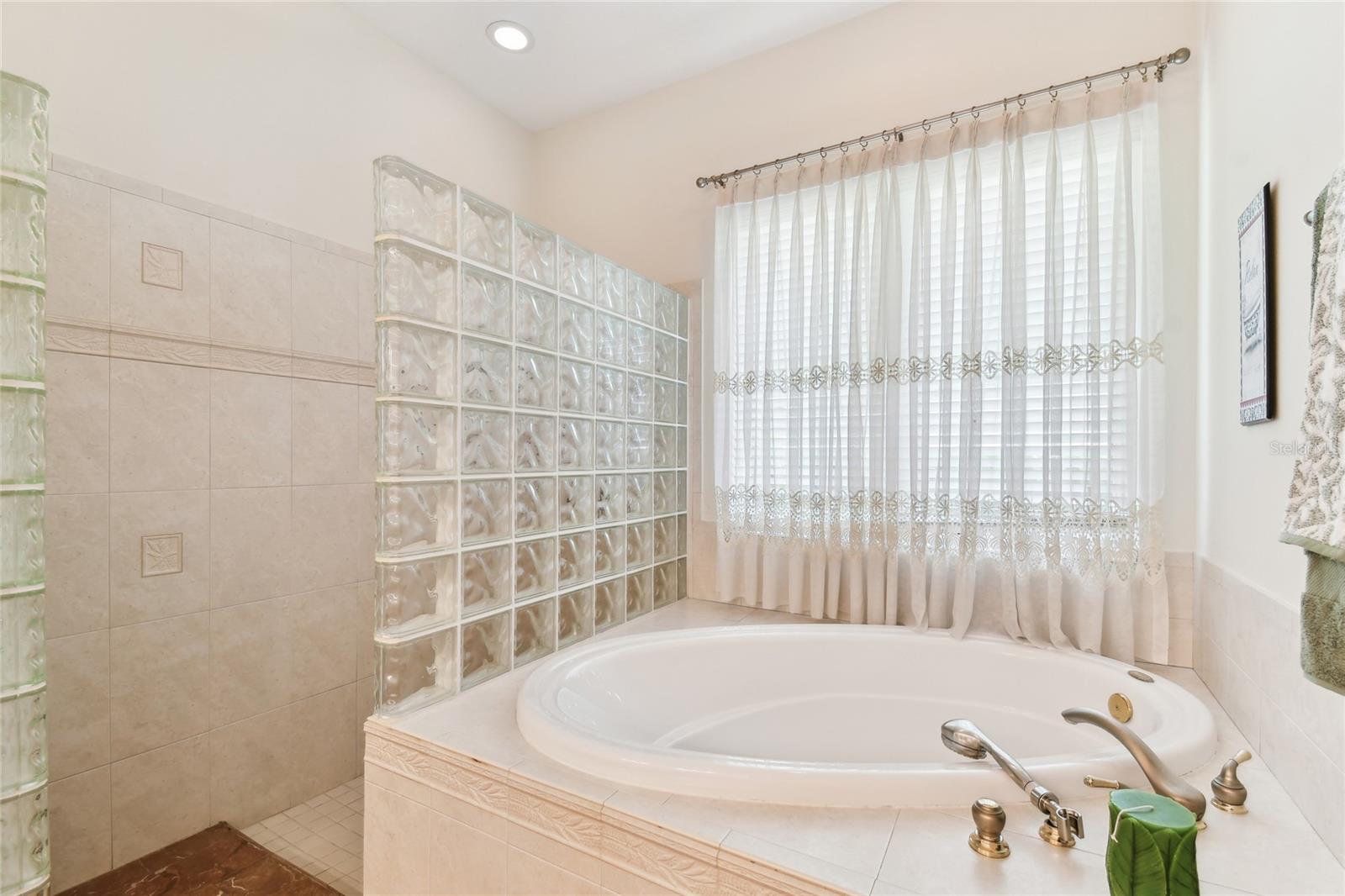 18502 KEYSTONE MANOR RD, ODESSA, FL, 33556