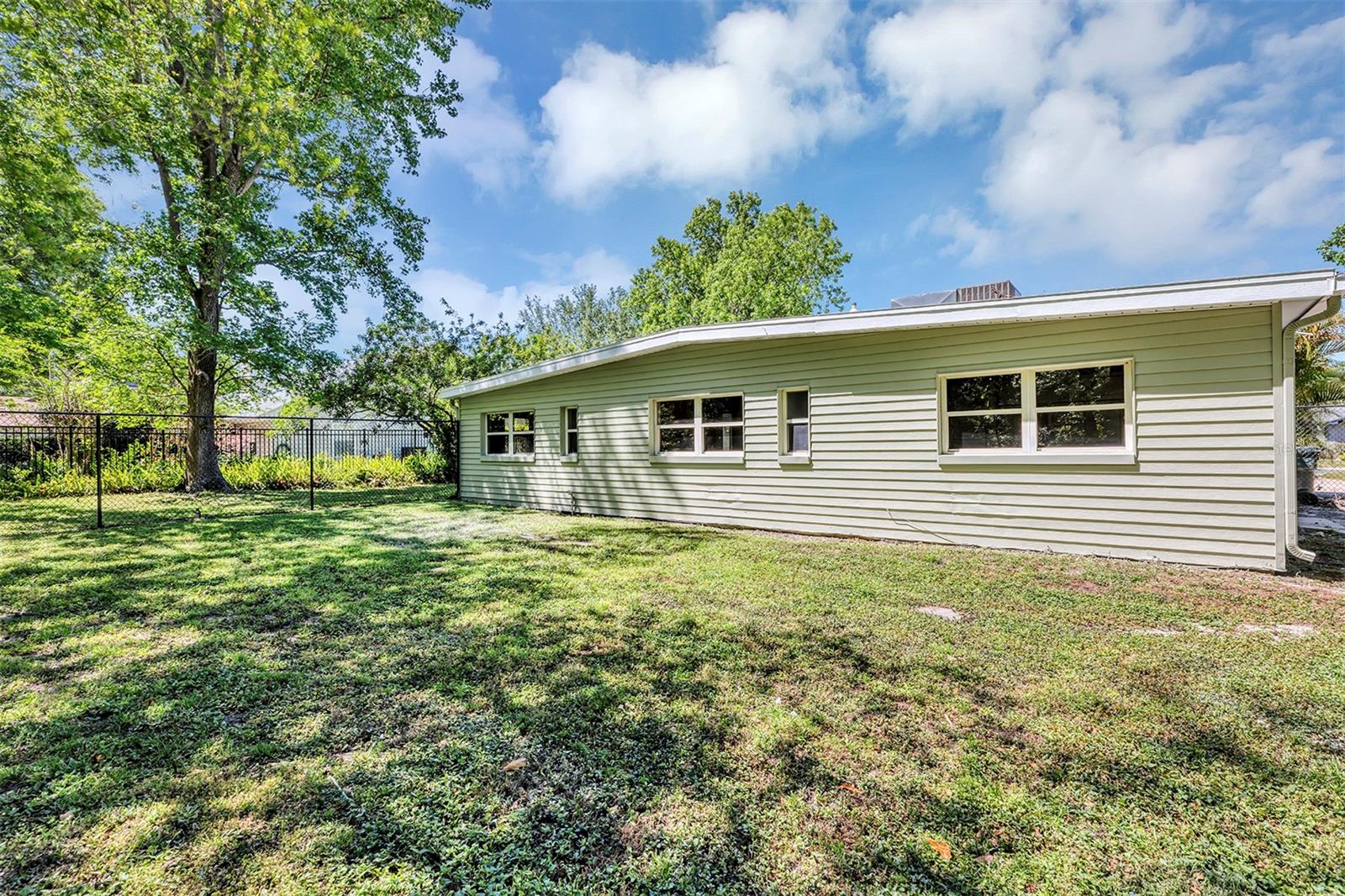 2416 BUCKINGHAM AVE, LAKELAND, FL, 33803