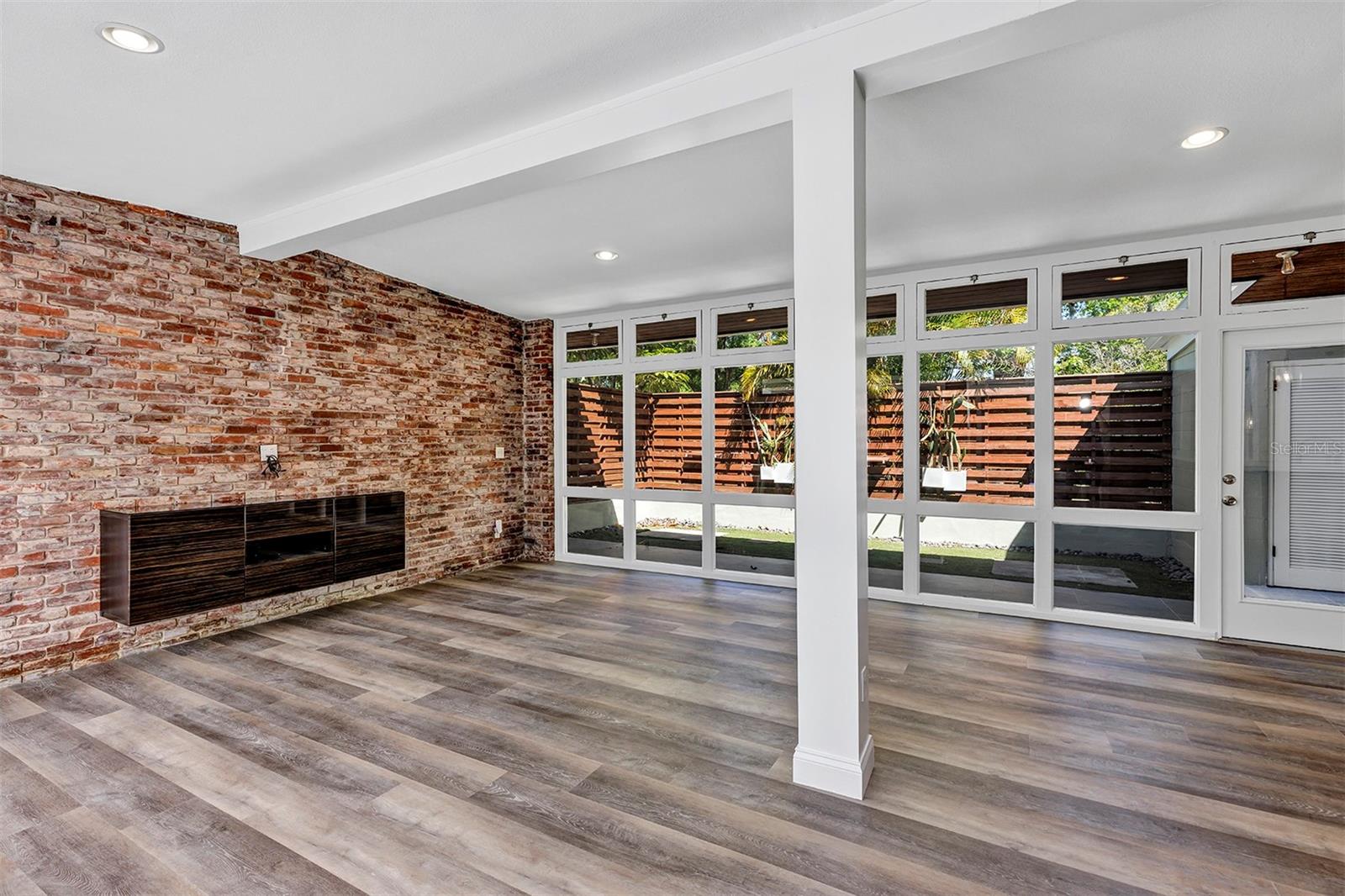 2416 BUCKINGHAM AVE, LAKELAND, FL, 33803
