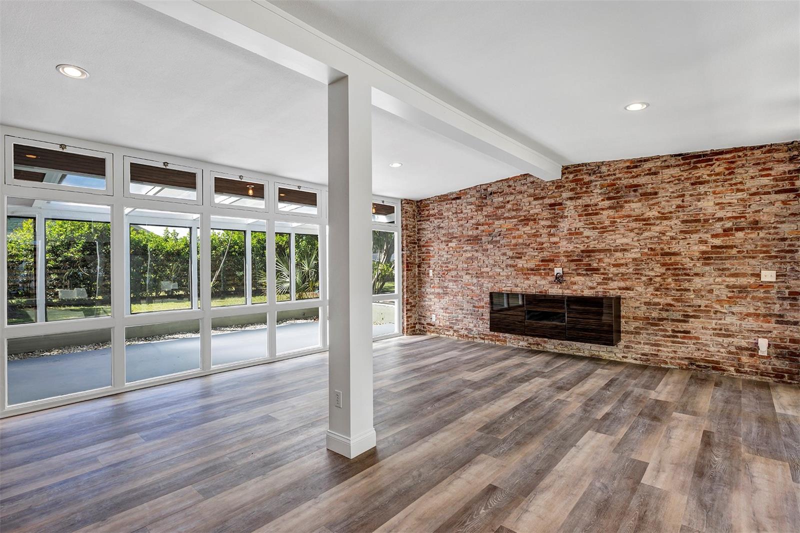 2416 BUCKINGHAM AVE, LAKELAND, FL, 33803