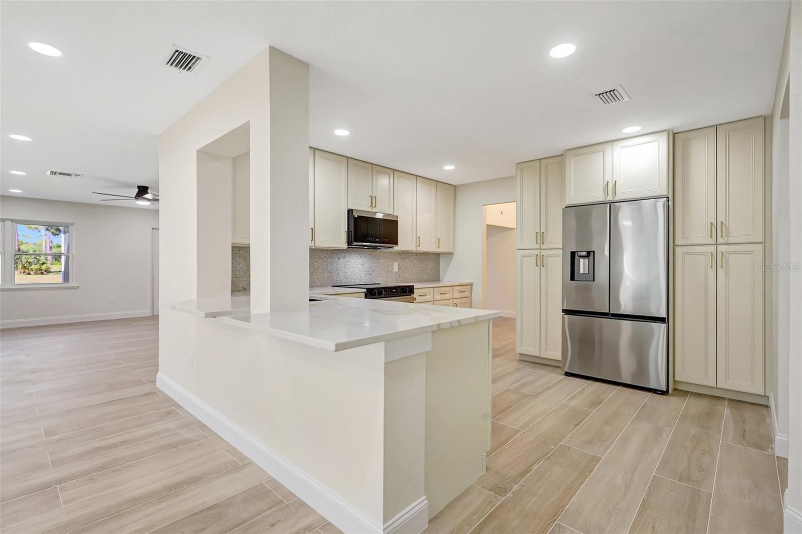 16153 GARDENDALE DR, TAMPA, FL, 33624