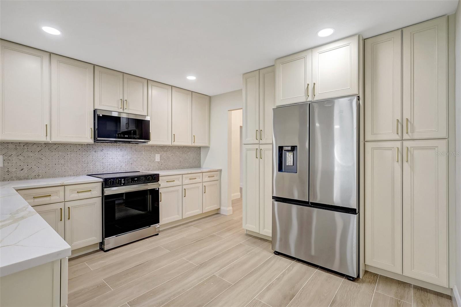 16153 GARDENDALE DR, TAMPA, FL, 33624