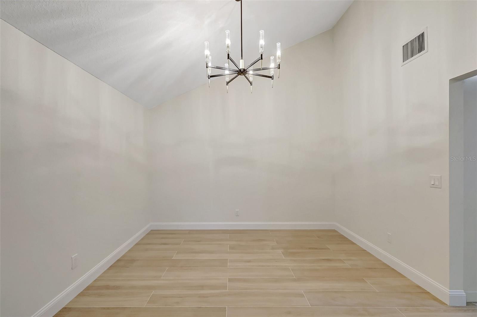 16153 GARDENDALE DR, TAMPA, FL, 33624
