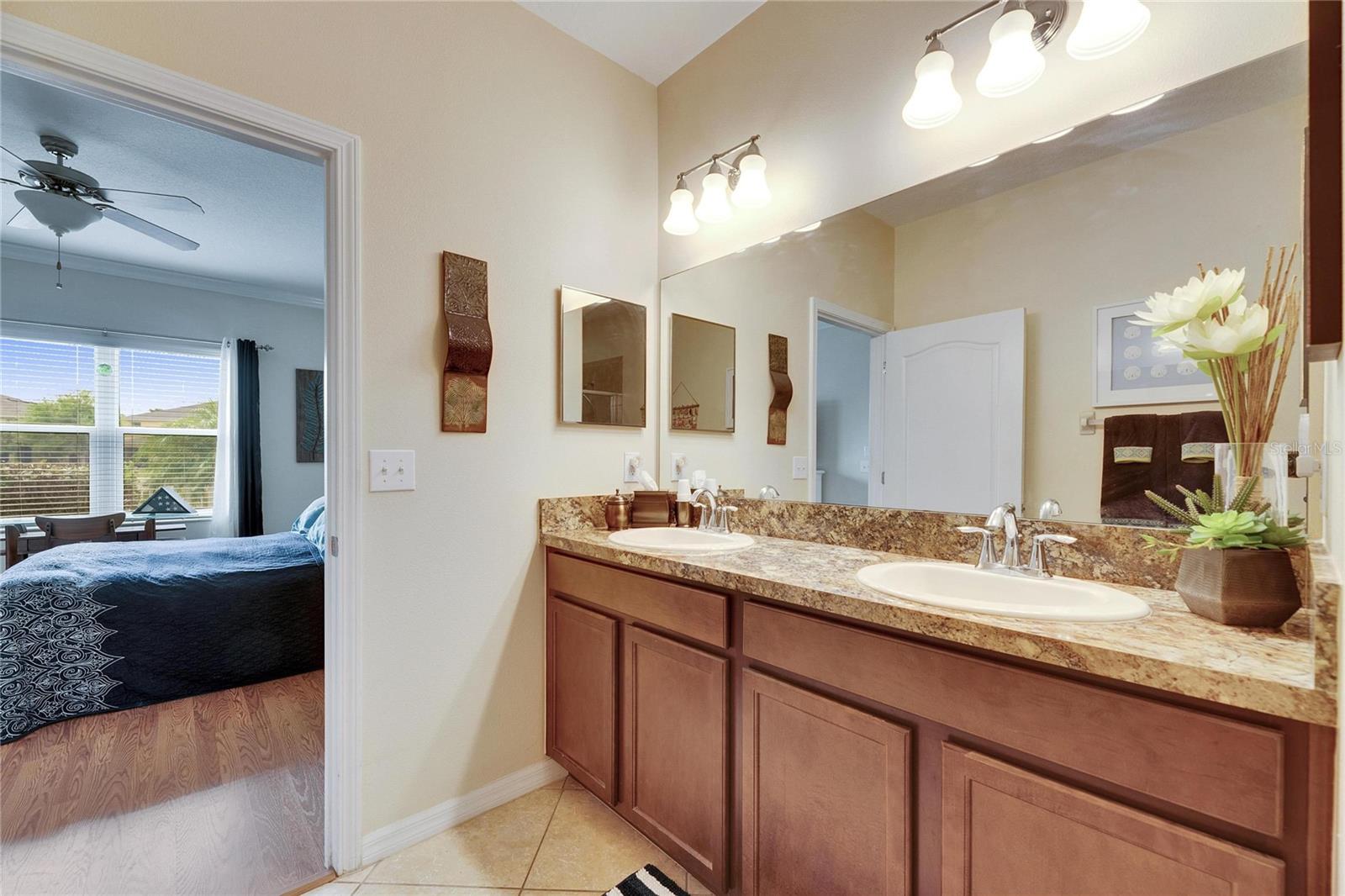 2019 HAWKS ISLAND DR, RUSKIN, FL, 33570