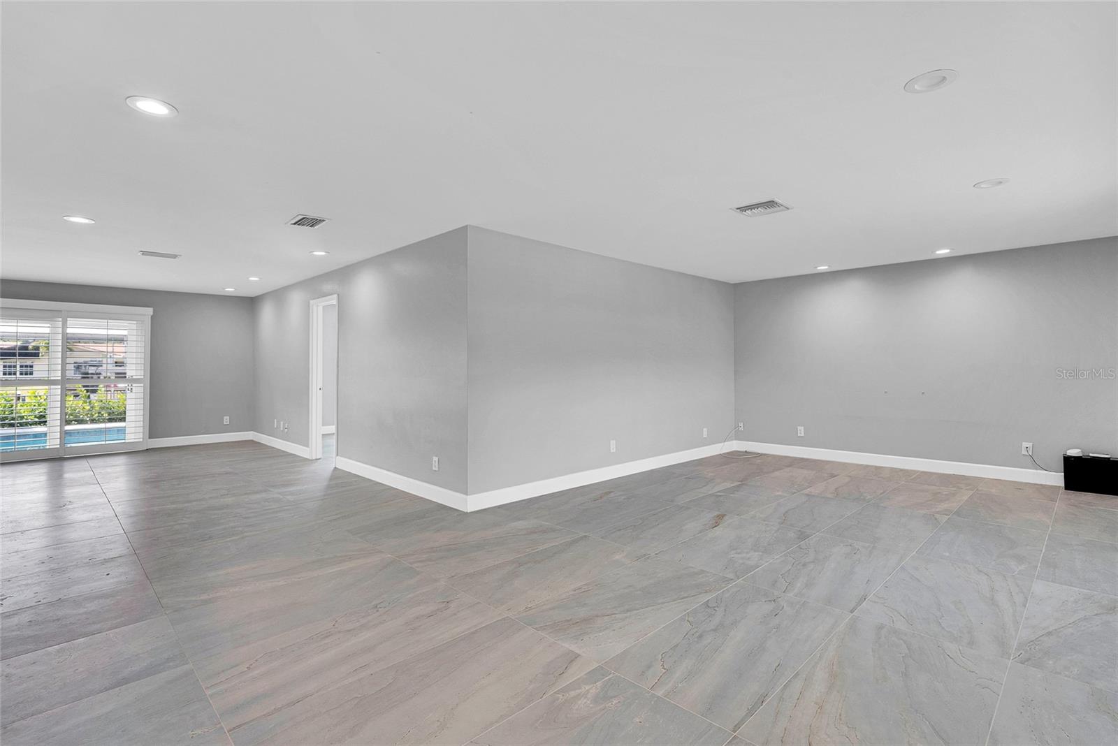 3944 DORAL DR, TAMPA, FL, 33634