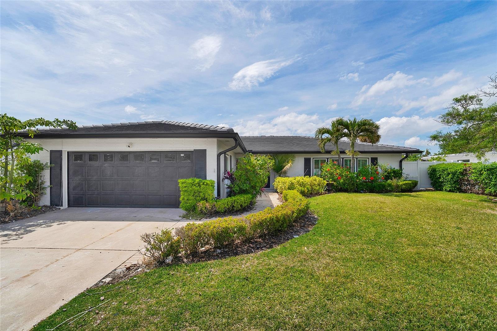 3944 DORAL DR, TAMPA, FL, 33634