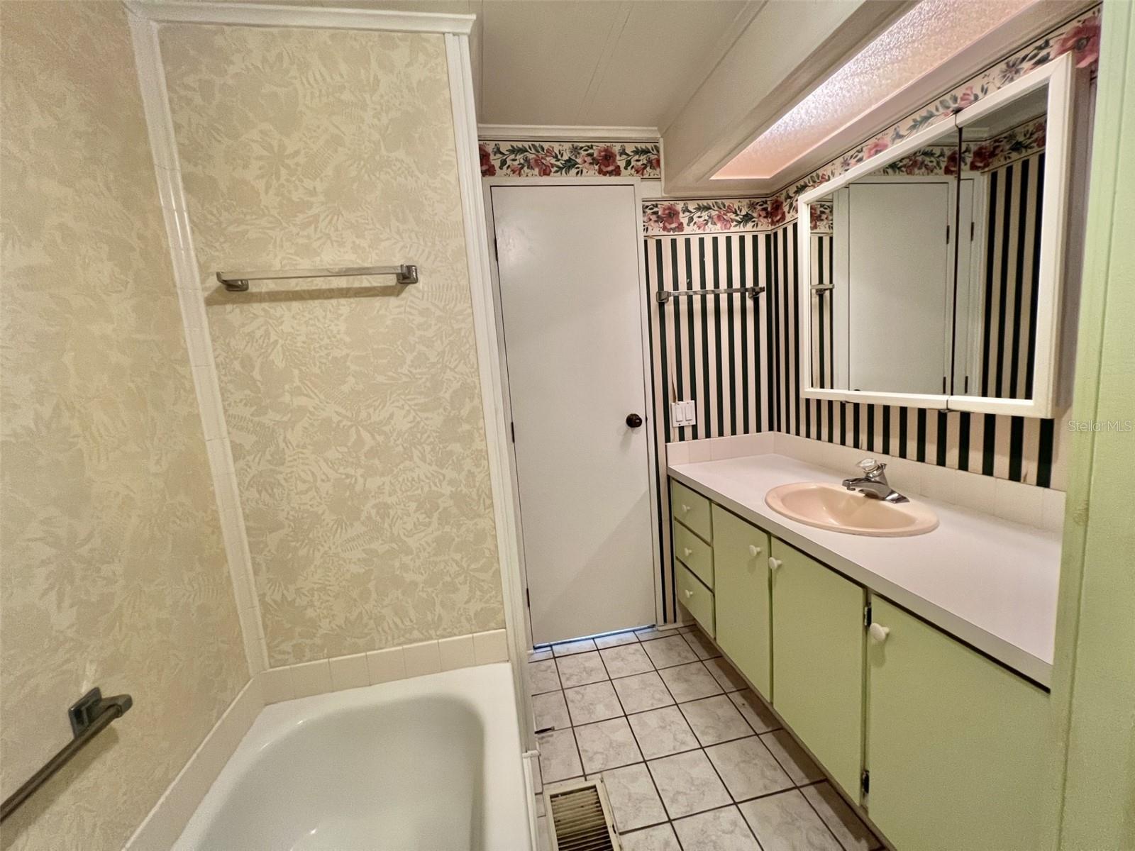101 POINSETTIA CV, LEESBURG, FL, 34748